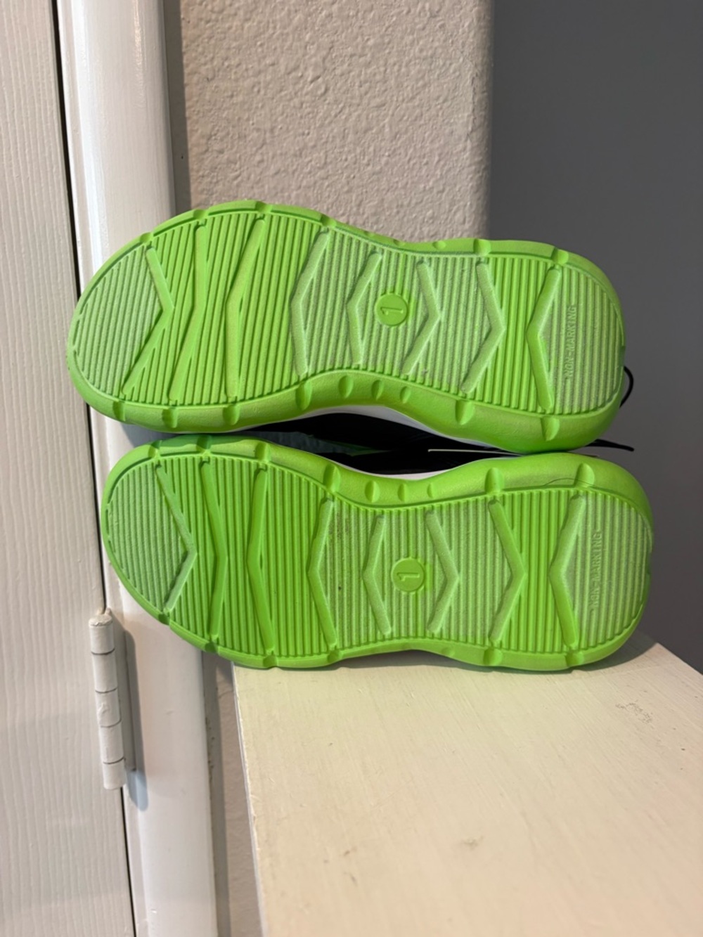 Kids' Dillon Slip-On Performance Sneakers - All In Motion Black Green Youth Sz 1 - Picture 8 of 9